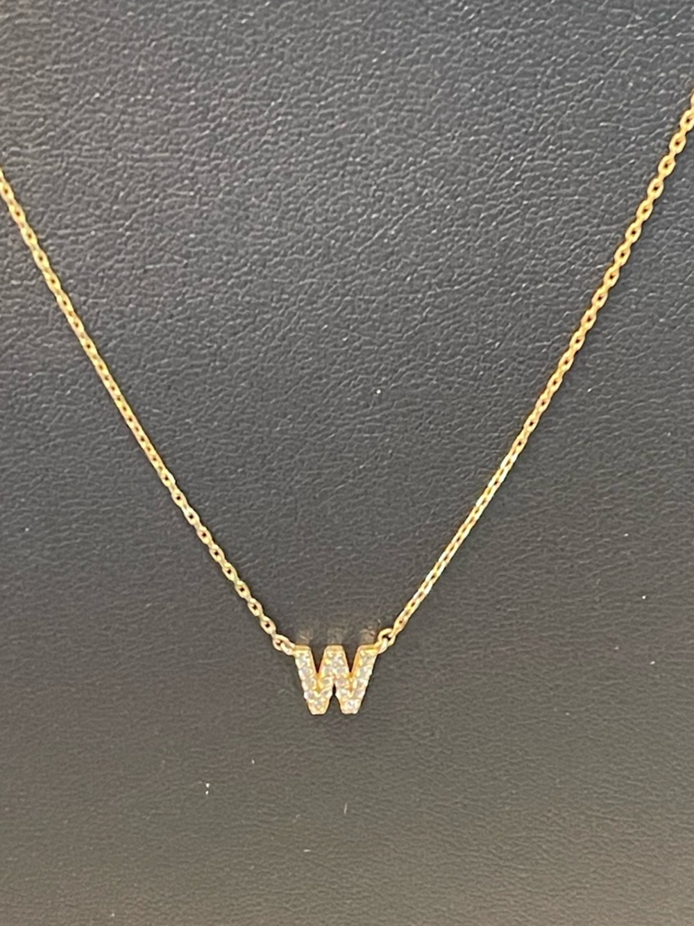 Gold Initial 'W' Pendant Necklace